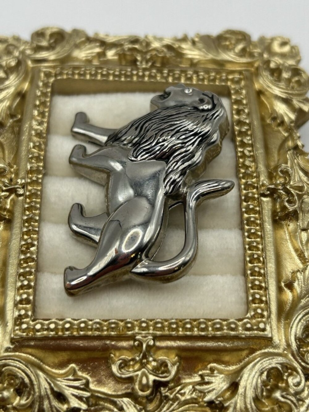 Vintage Silver Tone Lion Brooch Pin Bold Statement Animal Jewelry Figurative - Picture 6 of 10